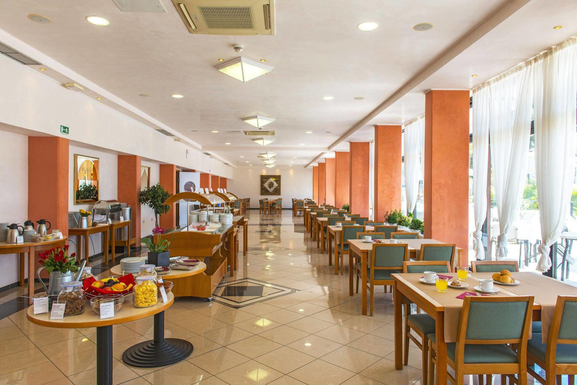 阿姆弗拉酒店 拉巴克 外观 照片